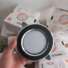 Đèn LED Âm trần 7w 3 chế độ Viền Đen Bạc